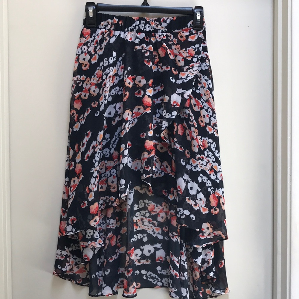 Bebe flower skirt XXS